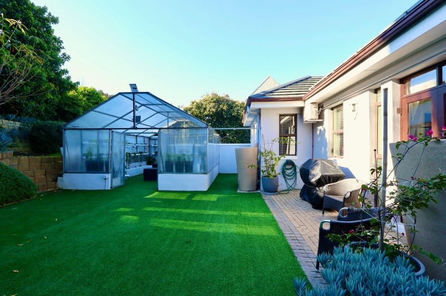 To Let 1 Bedroom Property for Rent in Kanonberg Western Cape